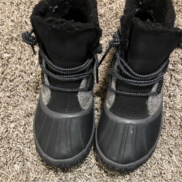 Sorel Wool Shoes - Picture 2 of 6